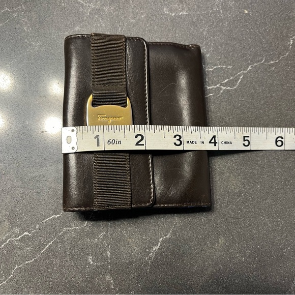 Salvatore Ferragamo compact wallet - Picture 6 of 6